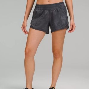 LULULEMON mid-ride hotty hot shorts